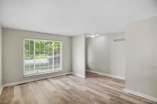2737 Essex St, Saint Charles, MO 63301 - Photo 2