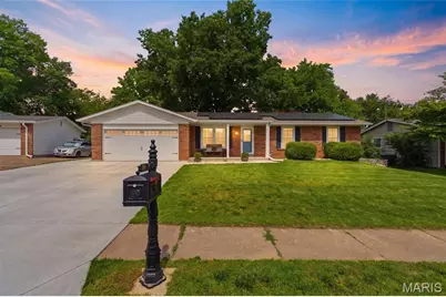 921 Picardy Lane, Saint Charles, MO 63301 - Photo 2