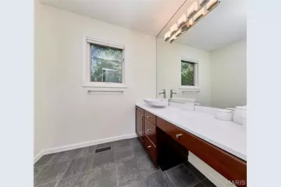 13600 Park Place Court, Town and Country, MO 63131 - Photo 40