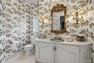 10700 Starhill Dr, Saint Louis, MO 63128 - Photo 18