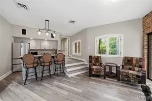10700 Starhill Dr, Saint Louis, MO 63128 - Photo 50