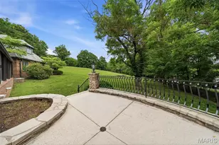 10700 Starhill Dr, Saint Louis, MO 63128 - Photo 60