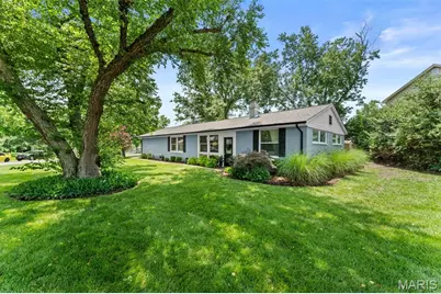 10 Crabapple Court, Olivette, MO 63132 - Photo 1