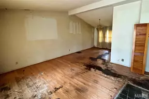 7707 Springdale Dr, Normandy, MO 63121 - Photo 6