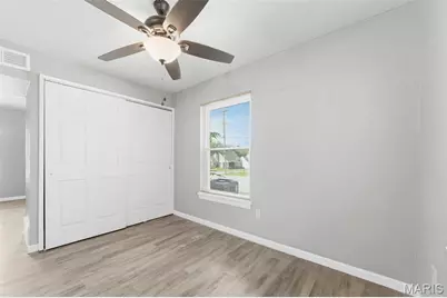 1001 Pine Street, Saint Charles, MO 63301 - Photo 14