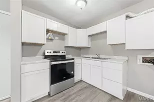 1001 Pine St, Saint Charles, MO 63301 - Photo 8