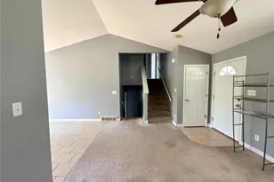 663 Olivia Dr, Cape Girardeau, MO 63701 - Photo 2
