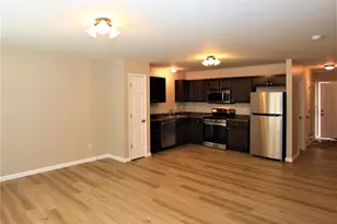 25 Joan Dr, O'Fallon, MO 63376 - Photo 4