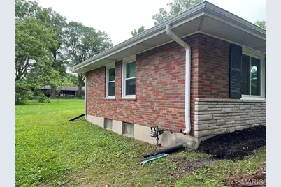1739 June Drive, Saint Louis, MO 63138 - Photo 2