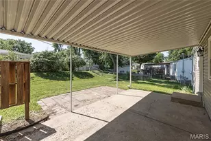 11848 Foxwood Dr, Maryland Heights, MO 63043 - Photo 26