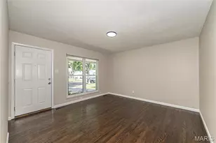 11848 Foxwood Dr, Maryland Heights, MO 63043 - Photo 6
