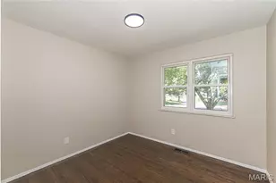 11848 Foxwood Dr, Maryland Heights, MO 63043 - Photo 16