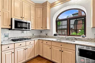 7249 Maryland Ave, University City, MO 63130 - Photo 26