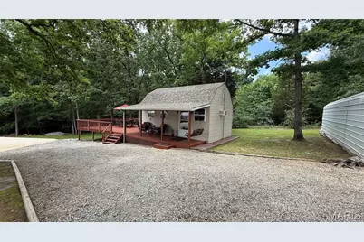 8933 Parrot Drive, French Village, MO 63036 - Photo 10