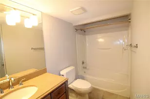 15022 Baxter Village Dr, Chesterfield, MO 63017 - Photo 24