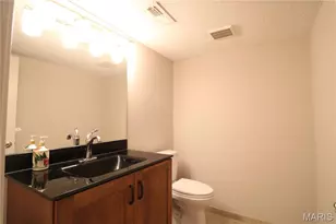 15022 Baxter Village Dr, Chesterfield, MO 63017 - Photo 14