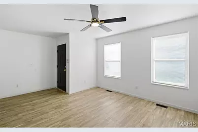 10236 Earl Drive, Saint Louis, MO 63136 - Photo 4