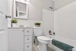 1276 Springhurst Dr, Florissant, MO 63031 - Photo 14