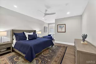 136 N Brentwood Blvd, Clayton, MO 63105 - Photo 38