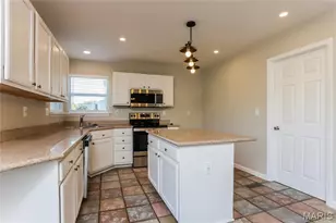 519 Great Oaks Meadow Dr, Wentzville, MO 63385 - Photo 4