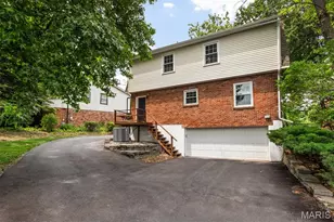 8562 Colonial Ln, Ladue, MO 63124 - Photo 48