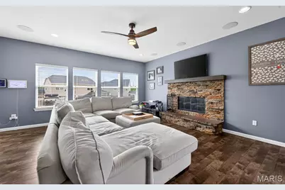 1649 Willowbrooke Manors Court, Saint Louis, MO 63146 - Photo 6