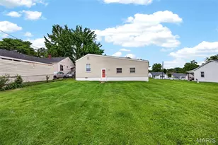 1033 Perry St, Saint Charles, MO 63301 - Photo 10