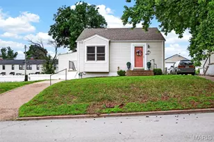 1033 Perry St, Saint Charles, MO 63301 - Photo 4