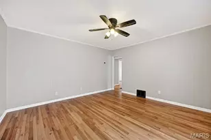 1033 Perry St, Saint Charles, MO 63301 - Photo 12