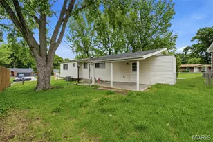 2701 Woodbury Dr, Mehlville, MO 63125 - Photo 36