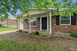 2701 Woodbury Dr, Mehlville, MO 63125 - Photo 2