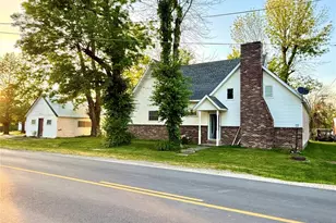 402 W Main St, Shelbyville, MO 63469 - Photo 2
