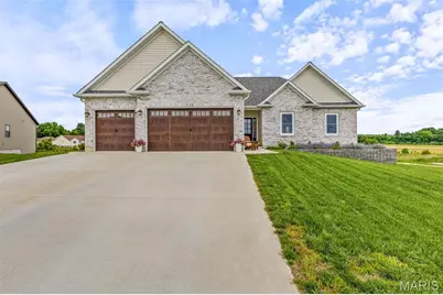 733 Magnolia Drive, Farmington, MO 63640 - Photo 1