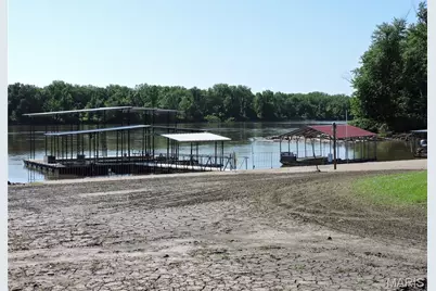 334 N River Rd, Elsberry, MO 63343 - Photo 6