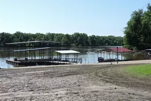 334 N River Rd, Elsberry, MO 63343 - Photo 6