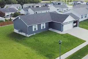 306 Harvest Dr, Wright City, MO 63390 - Photo 2