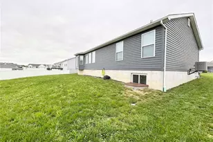 306 Harvest Dr, Wright City, MO 63390 - Photo 12