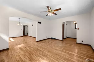 4320 Toenges Ave, Saint Louis, MO 63116 - Photo 6