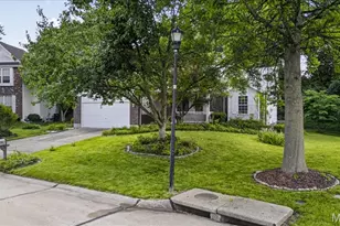 3026 Meadowwood Dr, Saint Charles, MO 63303 - Photo 6