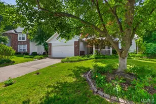 3026 Meadowwood Dr, Saint Charles, MO 63303 - Photo 4