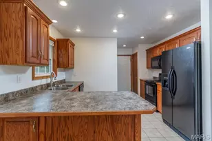 19406 Justice Rd, Lebanon, MO 65536 - Photo 8