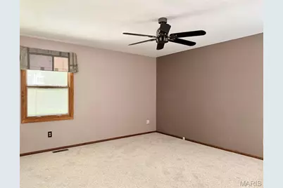 660 Hunters Ridge Drive, Ferguson, MO 63135 - Photo 16
