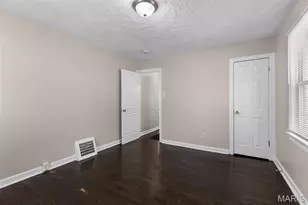 5615 Beldon Dr, Flordell Hills, MO 63136 - Photo 10