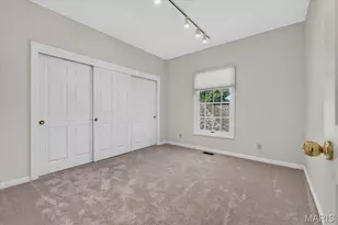 16557 Baxter Forest Ridge Dr, Chesterfield, MO 63005 - Photo 32