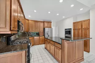 16557 Baxter Forest Ridge Dr, Chesterfield, MO 63005 - Photo 24
