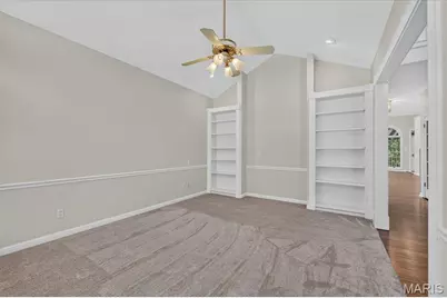 16557 Baxter Forest Ridge Drive, Chesterfield, MO 63005 - Photo 8