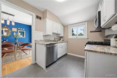 9722 Greenwood Terrace, Saint Louis, MO 63119 - Photo 12