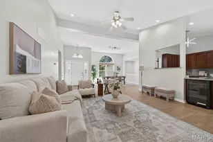 129 Fleur De Lis Dr, Wentzville, MO 63385 - Photo 10