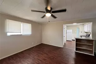10518 Ewell Dr, Saint Louis, MO 63137 - Photo 6