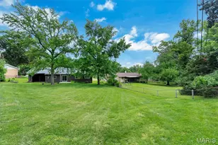 775 Montmartre Dr, Saint Louis, MO 63141 - Photo 40